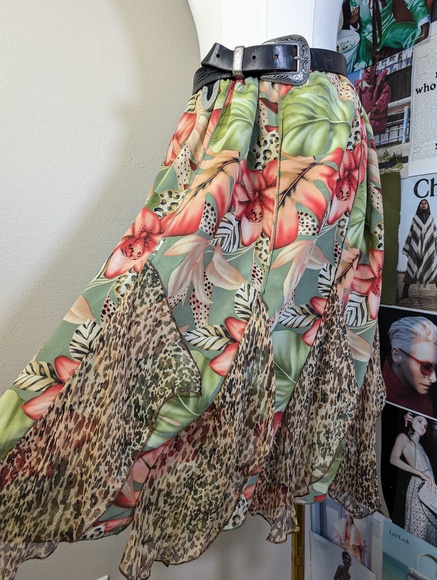 Allison Taylor Dresses & Skirts - Silk Vintage y2k Skirt